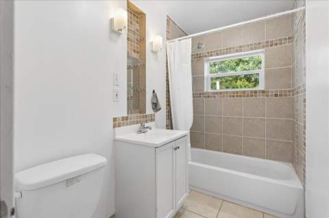 411 NW 52nd Street, Oakland Park FL - photo 12 of 23