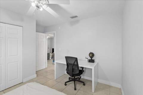 411 NW 52nd Street, Oakland Park FL - photo 14 of 23
