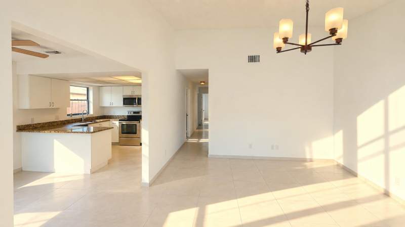 3 bedroom Townhouse at 3770 Mil Lake Court, Mil-Lake Estates 1, Greenacres — photo 3