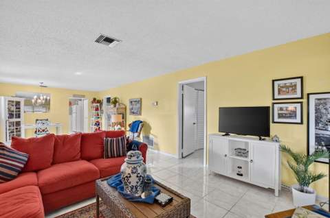 843 Meadowlark Lane, Delray Beach FL - photo 13 of 53