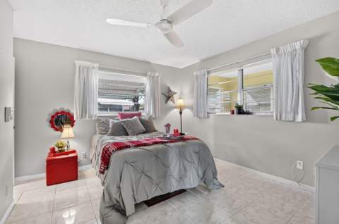 843 Meadowlark Lane, Delray Beach FL - photo 10 of 51