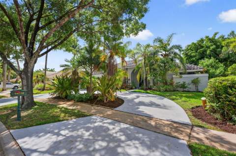 10738 Santa Rosa Drive, Boca Raton FL - photo 7 of 107