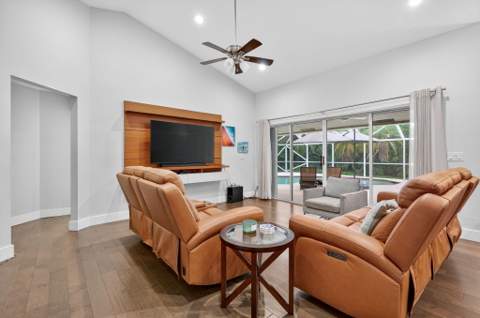 10738 Santa Rosa Drive, Boca Raton FL - photo 23 of 107