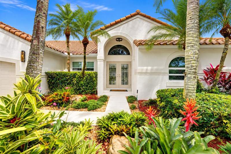 4 bedroom Single Family Residence at 788 Lake Boulevard, Sector 4, Weston — photo 3