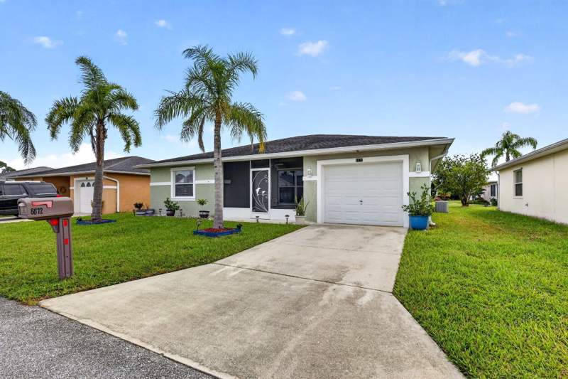 2 bedroom Single Family Residence at 6627 Campanilla, Spanish Lakes Fairways NE Phase, Fort Pierce — photo 2