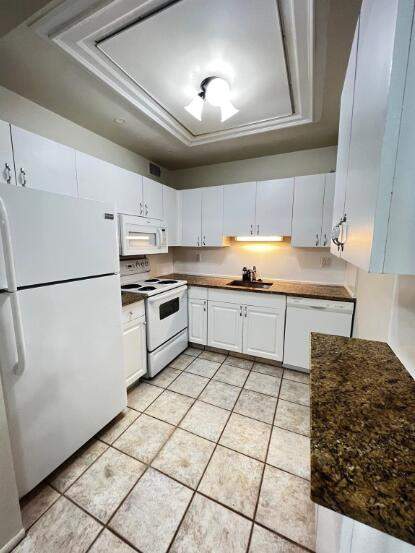 2 bedroom Condominium at 6289 Lear Drive #302, Mariner IV Condo, Lake Worth — photo 4