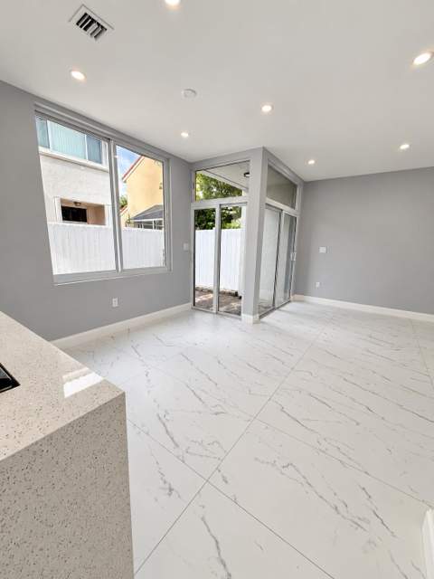 3705 Valais Drive, Hollywood FL - photo 9 of 37