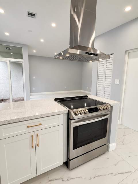 3705 Valais Drive, Hollywood FL - photo 11 of 37