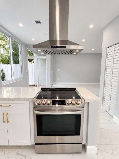 3705 Valais Drive, Hollywood FL - photo 13 of 37