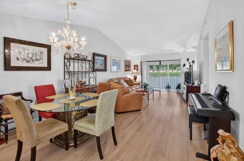 2 bedroom Condominium at 15301 Pembridge Avenue #61, Lakes of Delray, Delray Beach — photo 2