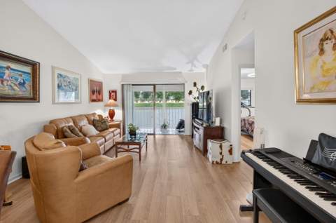 15301 Pembridge Avenue #61, Delray Beach FL - photo 8 of 45