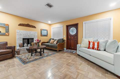 324 Sandal Lane, Palm Beach Shores FL - photo 6 of 59