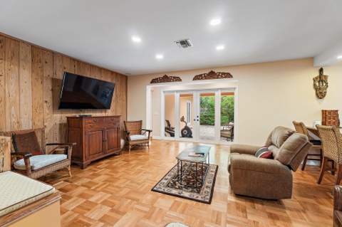 324 Sandal Lane, Palm Beach Shores FL - photo 9 of 59