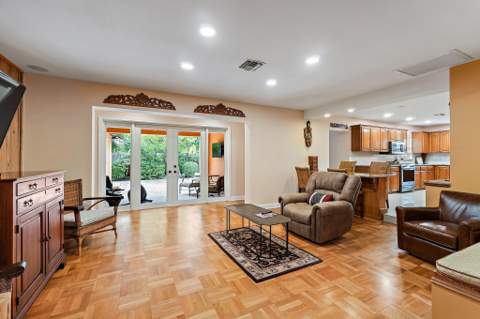 324 Sandal Lane, Palm Beach Shores FL - photo 10 of 59