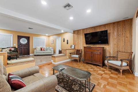 324 Sandal Lane, Palm Beach Shores FL - photo 11 of 59