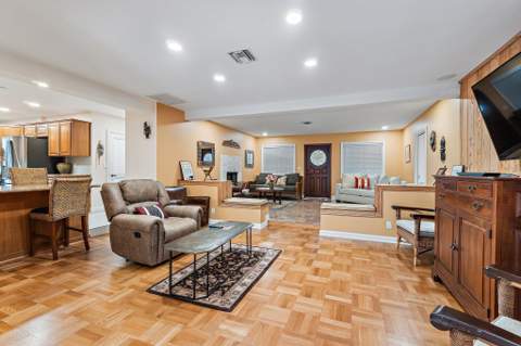 324 Sandal Lane, Palm Beach Shores FL - photo 12 of 59