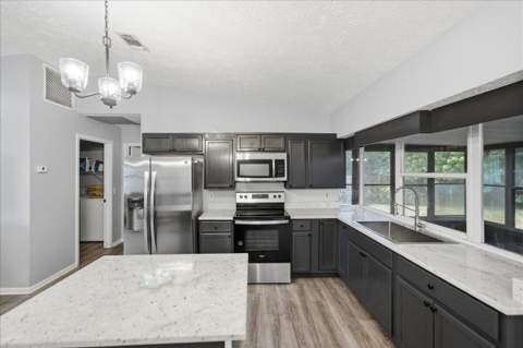 2066 SE Stonecrop Street, Port St. Lucie FL - photo 11 of 38