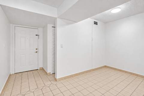 300 Palm Circle #106, Pembroke Pines FL - photo 6 of 24