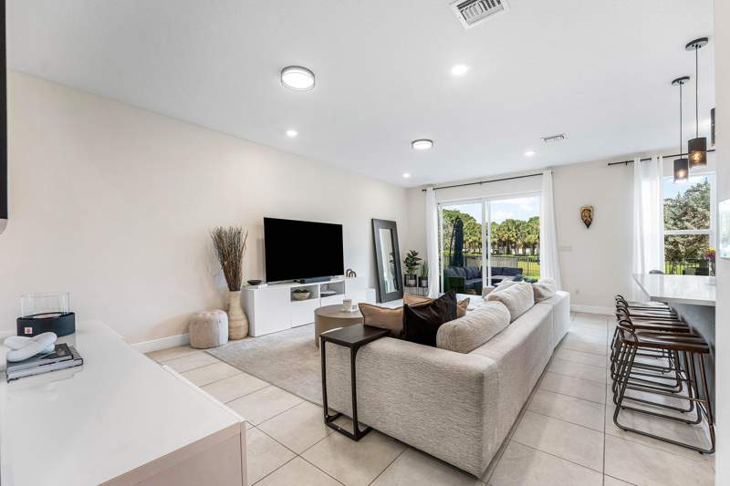 3 bedroom Townhouse at 4392 Veleiros Avenue, Crystal Lake 1st Sec, Deerfield Beach — photo 4