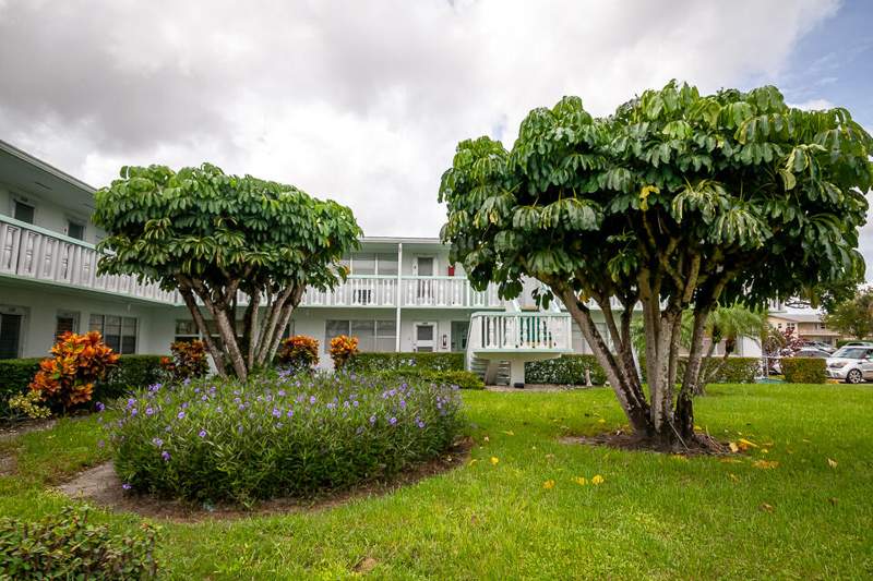 1 bedroom Condominium at 117 Kingswood F #117, Kingswood II Condos, West Palm Beach — photo 2