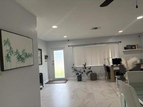 6800 Simms Street, Hollywood FL - photo 10 of 14