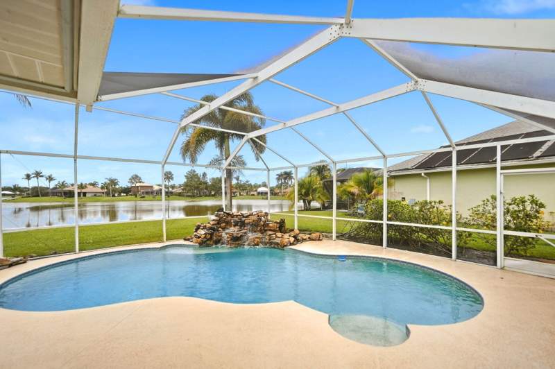 3 bedroom Single Family Residence at 233 SW Fernleaf Trail, Sawgrass Lakes Phase 2, Port St. Lucie — photo 4
