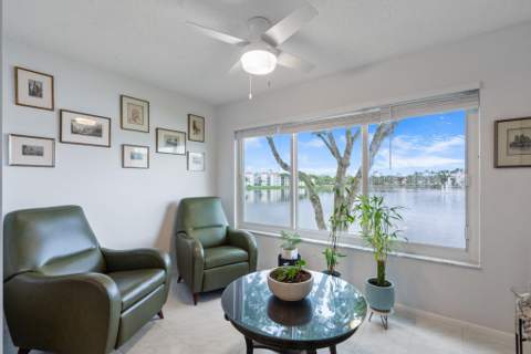 6096 Huntwick Terrace #206, Delray Beach FL - photo 16 of 46