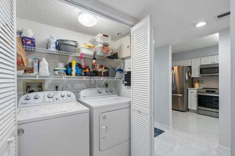 6096 Huntwick Terrace #206, Delray Beach FL - photo 22 of 46