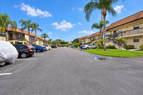 7094 Golf Colony Court #103, Lake Worth FL - photo 23 of 33