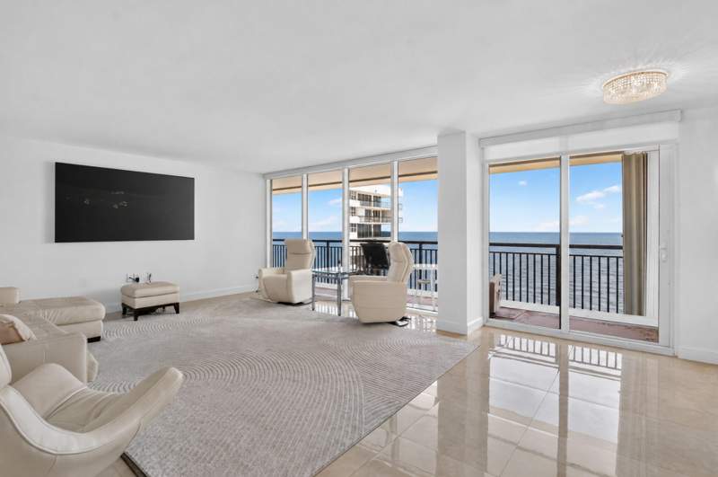 2 bedroom Condominium at 2000 S Ocean Boulevard #16b, Whitehall, Boca Raton — photo 4