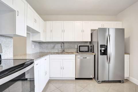130 Lake Meryl Drive, West Palm Beach FL - photo 23 of 55