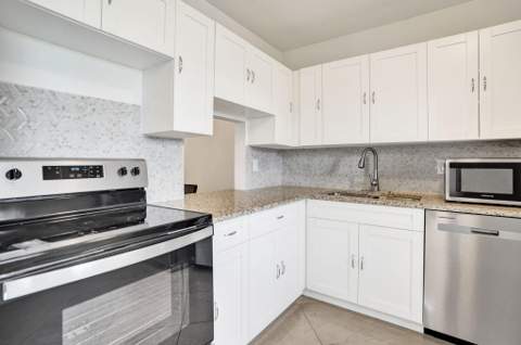 130 Lake Meryl Drive, West Palm Beach FL - photo 24 of 55