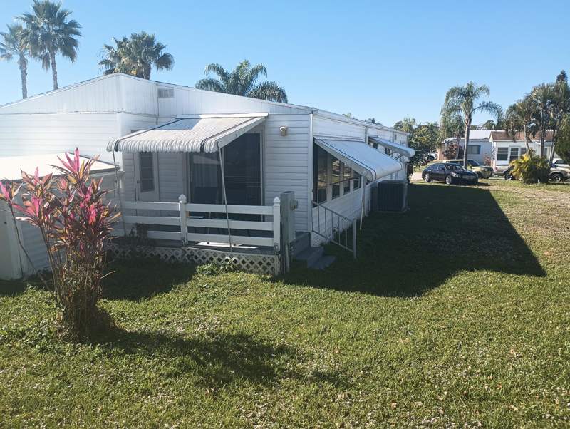 2 bedroom Manufactured Home at 12 Universidad Lane, Spanish Lakes Riverfront, Port St. Lucie — photo 5