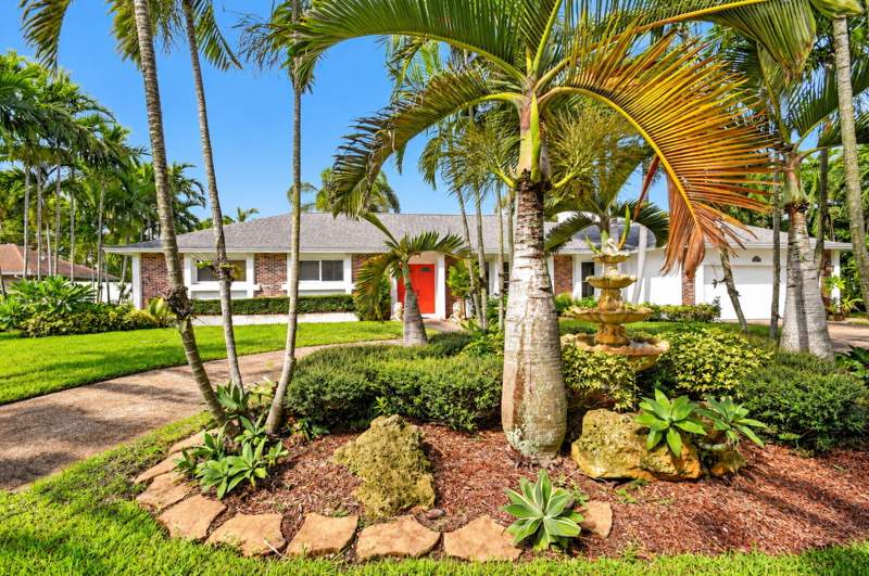 3 bedroom Single Family Residence at 8 Bell Lane, Albert Lakes Garden, West Palm Beach — photo 2