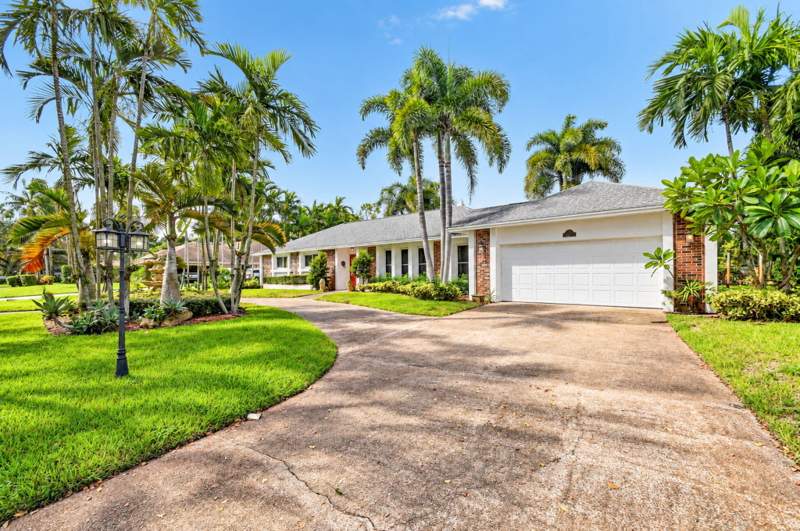3 bedroom Single Family Residence at 8 Bell Lane, Albert Lakes Garden, West Palm Beach — photo 3