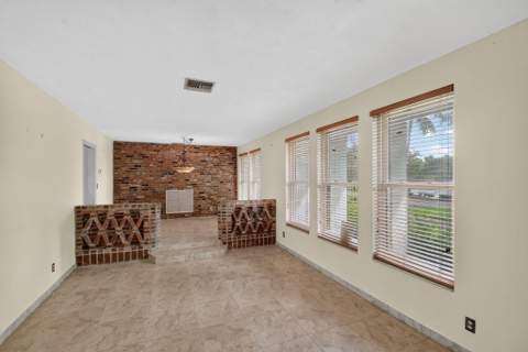 8 Bell Lane, West Palm Beach FL - photo 9 of 70