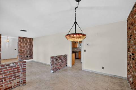 8 Bell Lane, West Palm Beach FL - photo 13 of 70