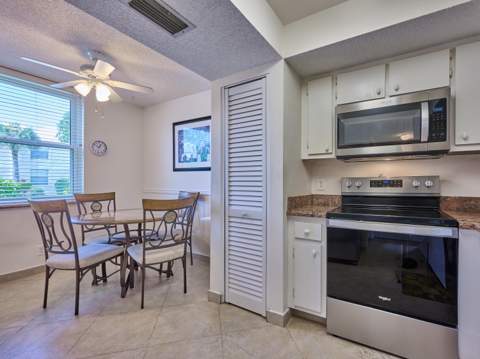 9 Willowbrook Lane #107, Delray Beach FL - photo 17 of 52