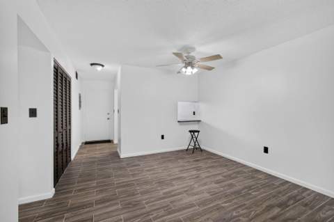 6074 Forest Hill Boulevard #201, West Palm Beach FL - photo 9 of 23
