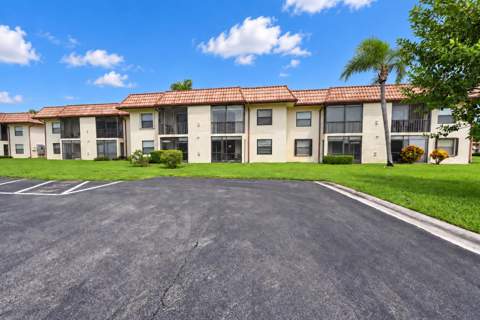 7094 Golf Colony Court #103, Lake Worth FL - photo 21 of 33