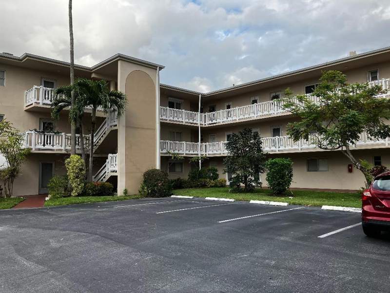 1 bedroom Condominium at 2615 Garden Drive #305, Lake Clarke Gardens Condo 3, Lake Worth — photo 5