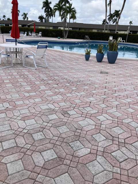 2751 Ashley Drive #G, West Palm Beach FL - photo 24 of 32