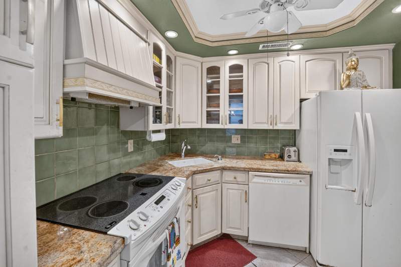 2 bedroom Condominium at 301 N Ocean Boulevard #1006, Nassau House Condominium, Pompano Beach — photo 5