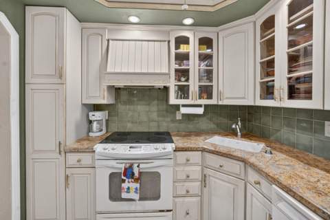 301 N Ocean Boulevard #1006, Pompano Beach FL - photo 7 of 46