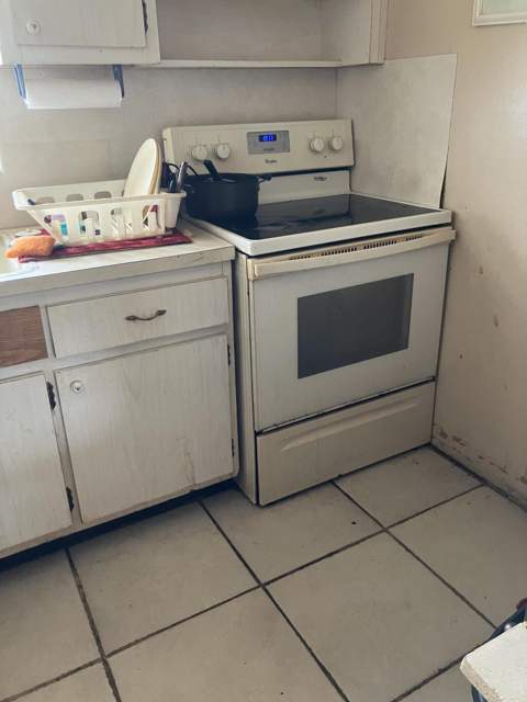 2751 Ashley Drive #G, West Palm Beach FL - photo 7 of 32