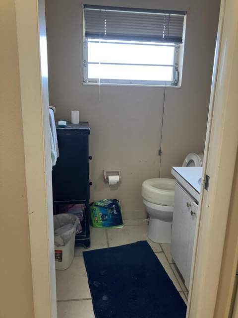 2751 Ashley Drive #G, West Palm Beach FL - photo 13 of 32