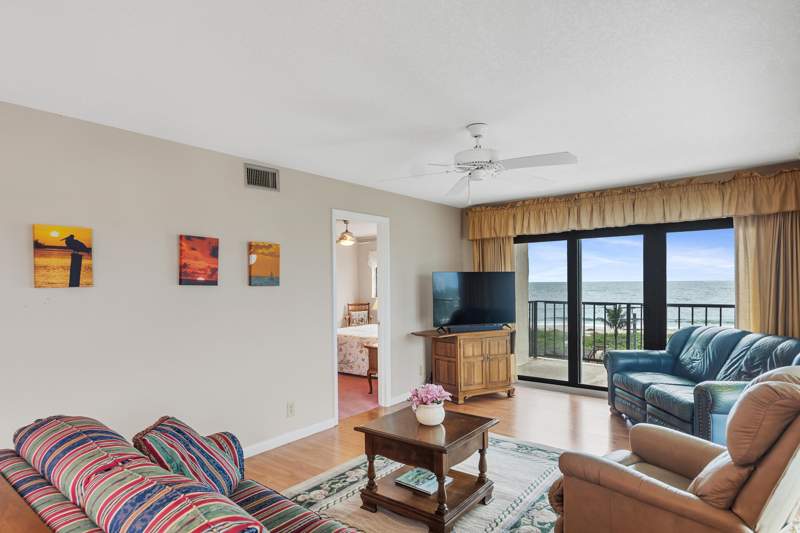 2 bedroom Condominium at 5159 Jimmy Buffett Mem Highway, Ocean Harbour Condominium B, Fort Pierce — photo 5