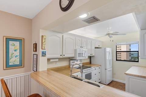 5159 Jimmy Buffett Mem Highway, Fort Pierce FL - photo 9 of 33