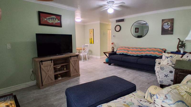 1 bedroom Condominium at 2010 Fillmore Street #303, Fillmore Condominium Apts, Hollywood — photo 5