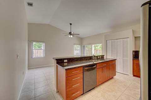 13348 NW 13th Street, Sunrise FL - photo 10 of 30